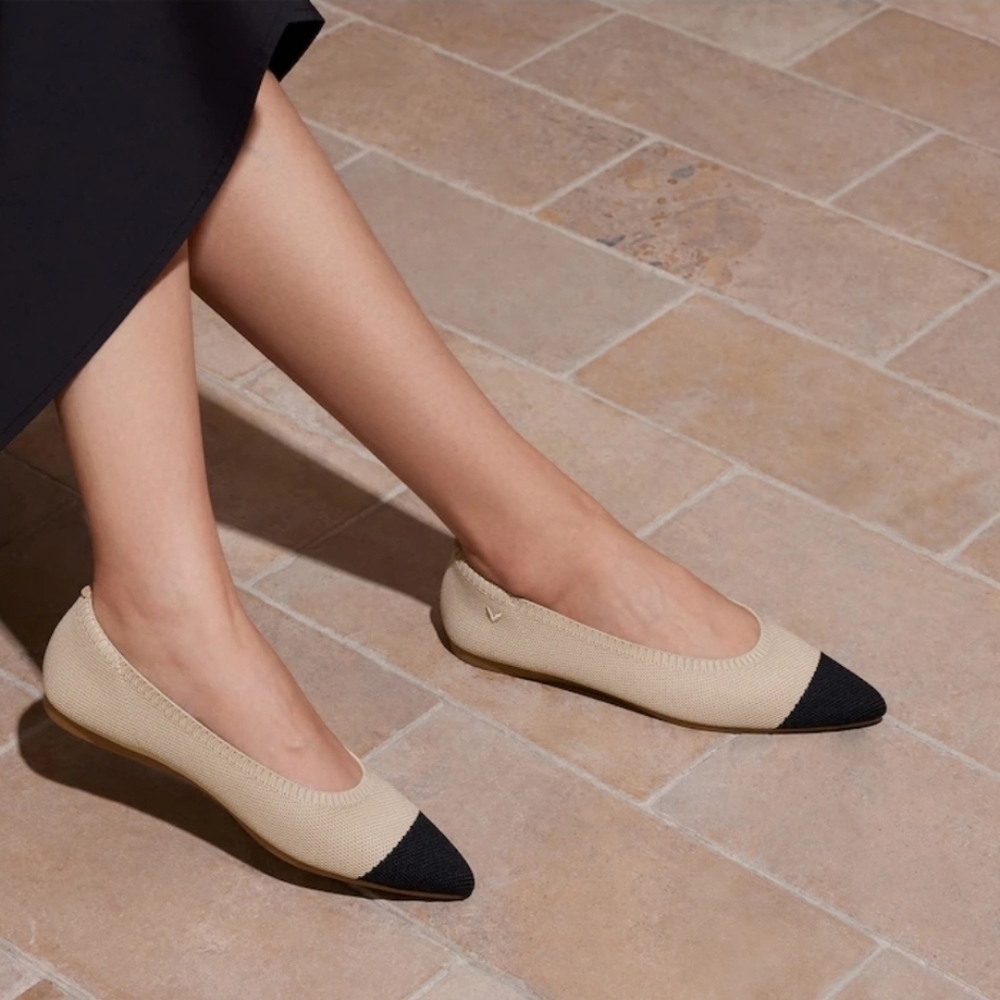 NEW*Vivaia pointed toe ballet flats Almond & Black size 40.5 US 9.5-10